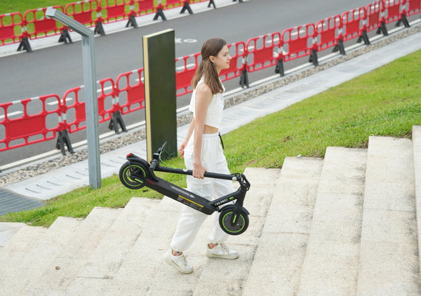 Déplacements pratiques: Trottinette électrique légère pliant